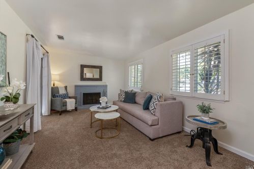 1590 Cunningham Way, Santa Rosa CA  95403-2342 exterior