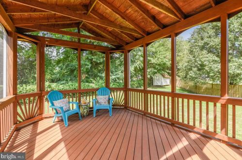 527 Rugby Ct, Purcellville VA  20132-3415 exterior