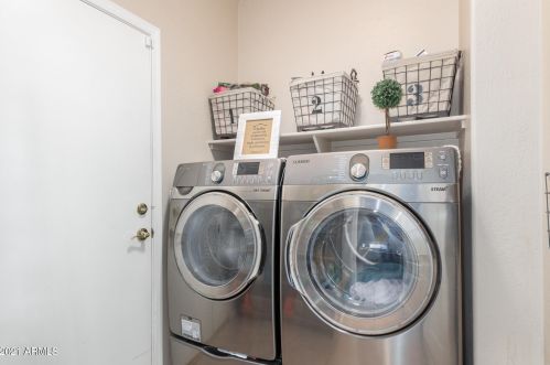 2546 Sunnyvale Ave, Gilbert AZ  85295-2066 exterior