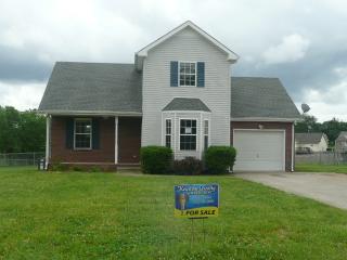 3282 Senseney Cir, Clarksville, TN 37042-8122