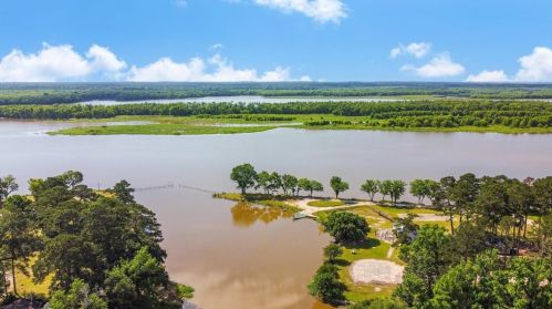 208 Cv Vw Dr, Chita TX  75862-8446 exterior