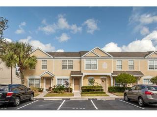 2435 Lake Woodberry Cir, Brandon, FL 33510-2712
