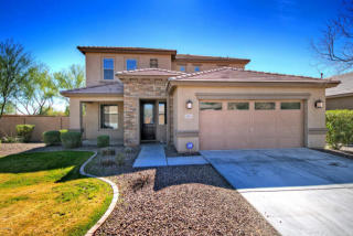 2923 Meadowview Dr, Gilbert, AZ 85298-5722