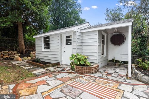 3010 Rosemary Ln, Falls Church VA  22042-1840 exterior