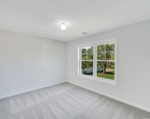 594 Canal Rd, Mount Sinai NY  11766-3307 exterior