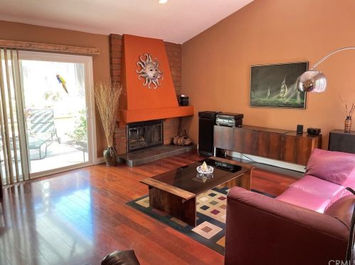 313 New Jersey Ln, Placentia, CA 92870-5027