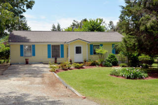 409 Corbin St, Hillsborough, NC 27278-2007