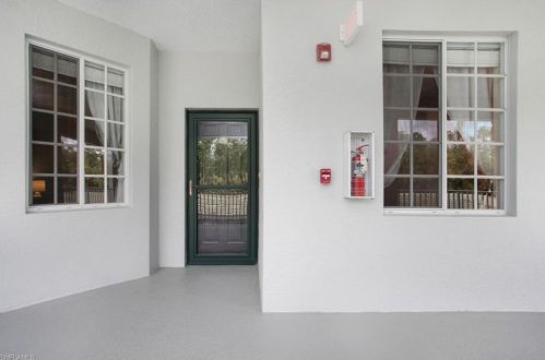 3970 Loblolly Bay Dr, Naples FL  34114-2531 exterior