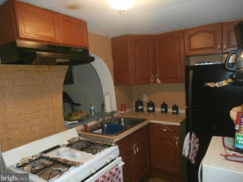 366 Morris Ave, Trenton NJ 08611-3665 exterior