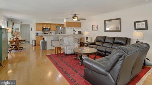 15 Meadowview Dr, Pilesgrove NJ  08098-2539 exterior