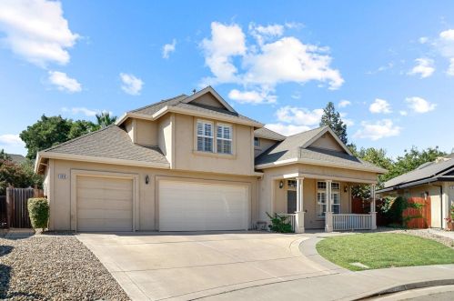 1016 Taft Ct, Winters, CA 95694-1520