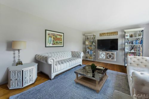 19 Allens Corner Rd, Flemington NJ  08822-5620 exterior