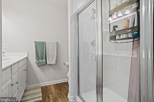 182 Nathan Dr, Riverton NJ  08077 exterior
