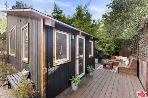 19751 Grand Vw Dr, Topanga CA  90290-3313 exterior