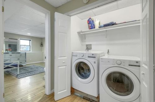 20 Sabrina Ln, Crotonville NY  10562-3456 exterior