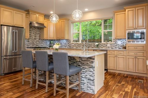 810 Jasmine St, Denver CO 80222-7016 exterior