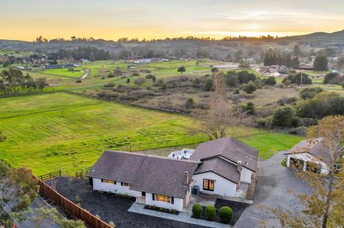 6535 Warehill Rd, Santa Rosa, CA 95404-8829