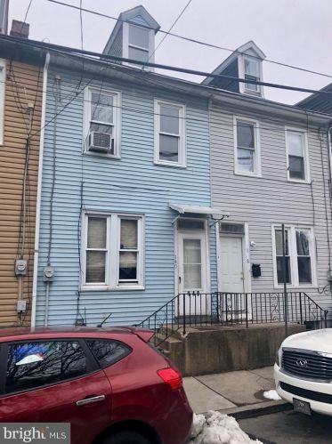 140 Coral St, Lancaster, PA 17603-5172