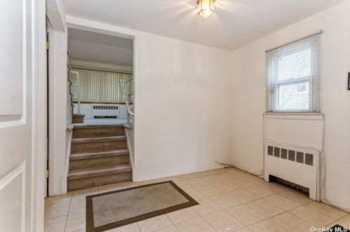 908 New Hyde Park Rd, New Hyde Park NY  11040-3205 exterior