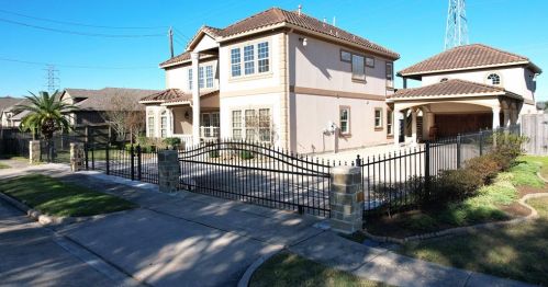 2609 Letrim, Pearland TX  77581-5186 exterior