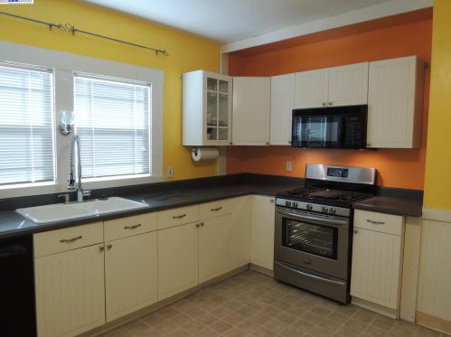 156 12th St, San Jose, CA 95112-3433