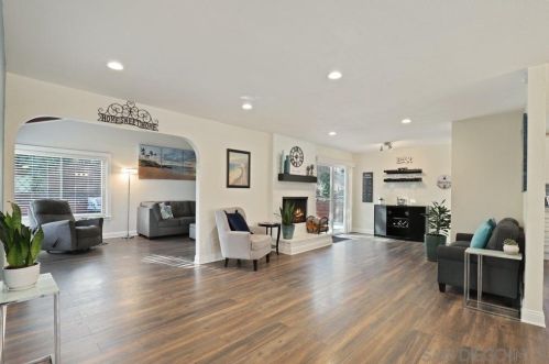 6938 Lalley Ln, San Diego, CA 92119-1938
