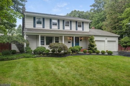 11 Gary Ct, Scotch Plains, NJ 07076-2007