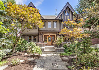 2722 Broadway, Seattle, WA 98102-3909