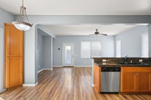 4237 Ivory Ln, Turlock CA  95382-7430 exterior