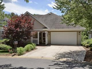 21 Creekside Way, Asheville, NC 28804-1763
