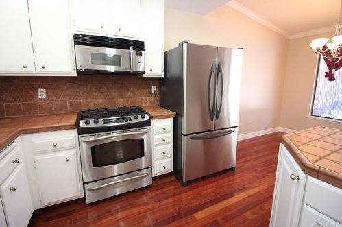 25916 Estaban Dr, Santa Clarita, CA 91355-3307