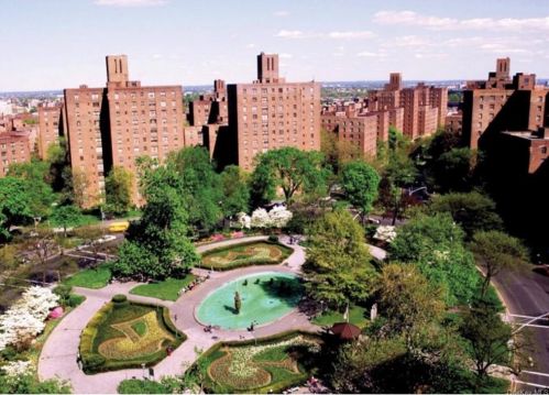 1515 Metropolitan Ave, Bronx NY  10462-6100 exterior