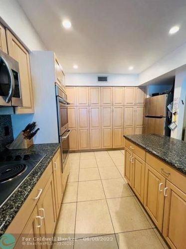 4101 41st St, Hollywood FL  33021-1815 exterior