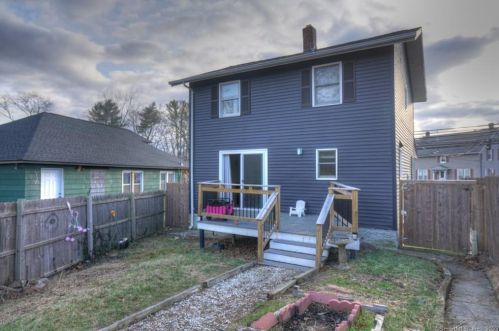 10 Stonington Rd, Norwich CT  06360-4859 exterior