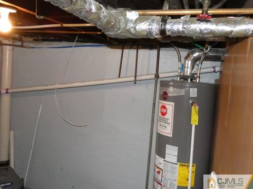 109 Tompkins Ave, South Plainfield NJ  07080-3042 exterior