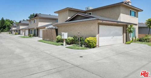 9203 Park St, Bellflower, CA 90706-7600