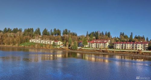 900 Bay Dr, Olympia WA  98506-3969 exterior