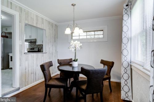 3143 Annandale Rd, Falls Church VA  22042-4243 exterior