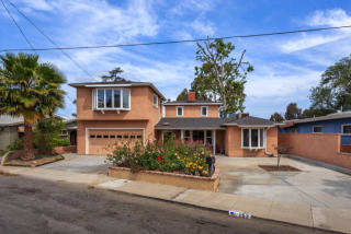 153 Rose Dr, Fullerton, CA 92833-2343