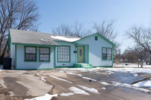 1207 Chicago Ave, Fort Worth, TX 76105-1714
