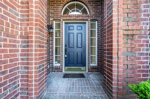 713 Sierra Ln, Lewisville TX  75028-7186 exterior