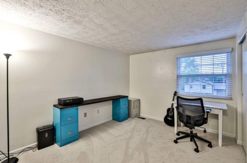 104 Hummingbird Ct, Covington KY  41018-2606 exterior