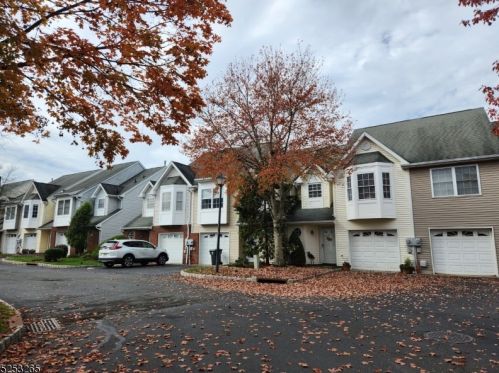 34 Angela Way, Berkeley Heights, NJ 07922-1544