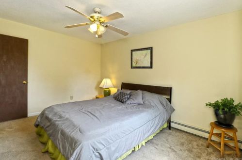 2 Behrle Dr, Ansonia CT  06401-2024 exterior