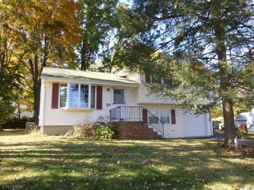 17 Clarendon Pl, Piscataway, NJ 08854-5121