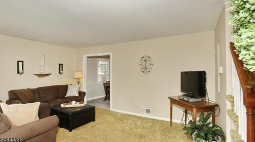 77 Bryant Ave, Bloomfield NJ  07003-5403 exterior