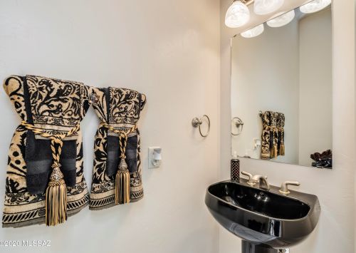 976 Josephine Saddle Pl, Green Valley AZ 85614-6302 exterior