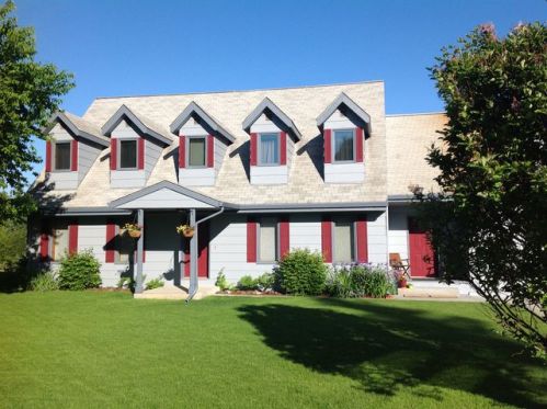 3244 Riverview Dr, Fairbanks AK  99709-4740 exterior