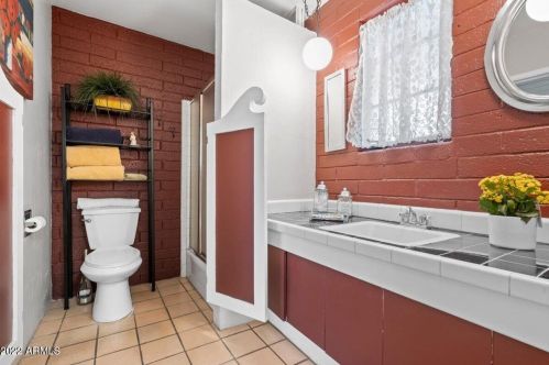 6600 10 St, Phoenix AZ 85086-8617 exterior