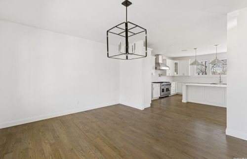 17 Quantuck Bay Ln, West Hampton Beach NY  11978-1600 exterior